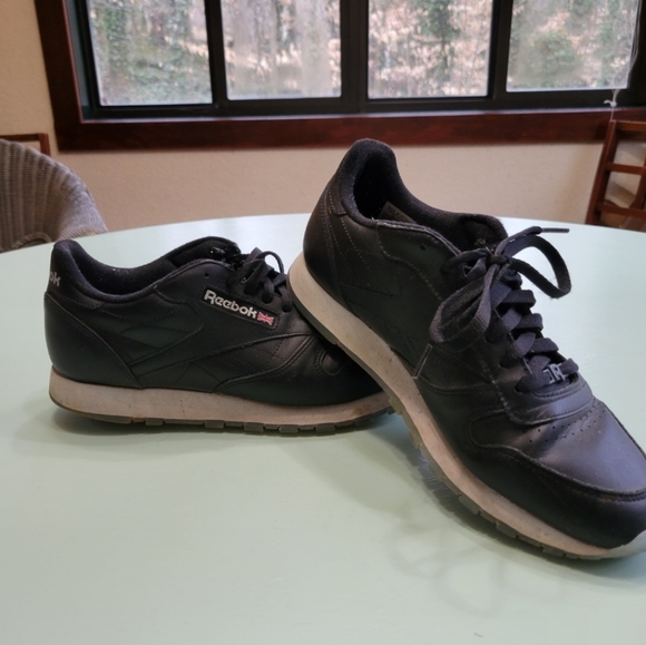 Reebok classic leather black Sz m 9.5 EU 42.5 - Picture 2 of 7
